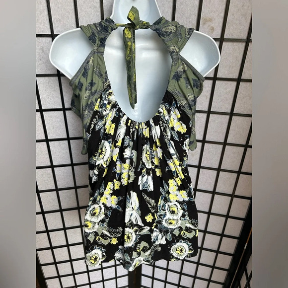Free People Baja Babe Cold Shoulder Floral Print Top Black Combo (NWOT) - Picture 9 of 11
